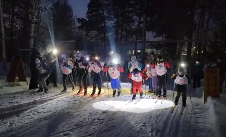 В Мариинском округе устроили необычную Новогоднюю лыжную гонку с фонариками
