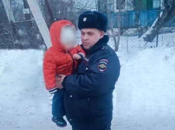 Фото: В Кузбассе школьница потеряла 2-летнюю сестру во время прогулки 1