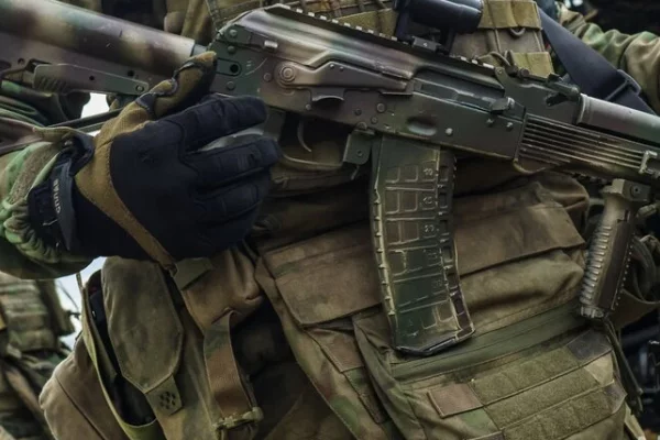 Кабмин поддержал законопроект о бесплатном втором образовании для участников СВО