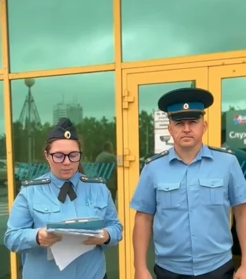 Фото: Мебель на путях эвакуации и горючие конструкции выявила проверка в ТРЦ «Лапландия» в Кемерове 1