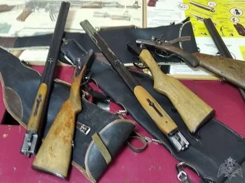 Фото: Жительница Кузбасса нашла арсенал оружия во время уборки в частном доме 1
