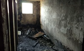 В МЧС рассказали подробности ночного пожара в кемеровском общежитии