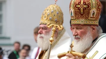 Фото: Патриарх Кирилл рассказал, как трактовать фразу про «подставлять другую щёку»  1
