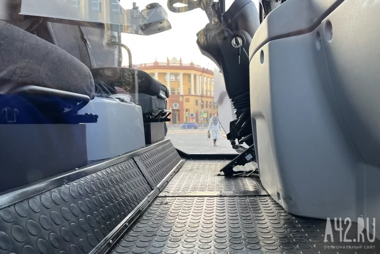 Фото: В Кемерове теперь собирают автомобили. Что за машина «УниРОСС» и сколько в ней китайских запчастей 8