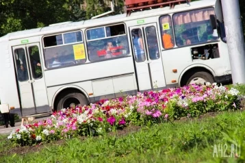 Фото: Кемеровчанка пожаловалась на «старые и гнилые» маршрутные такси 1