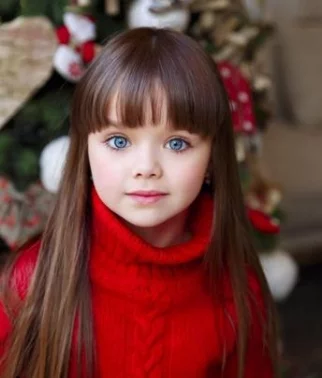 Фото: Шестилетнюю россиянку признали самой красивой девочкой в мире 1