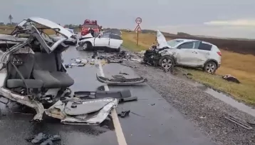 Фото: В Саратовской области ДТП с легковушками унесло жизни трёх человек  1