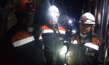 Фото: Губернатор Кузбасса спустился вместе с горняками в шахту  4