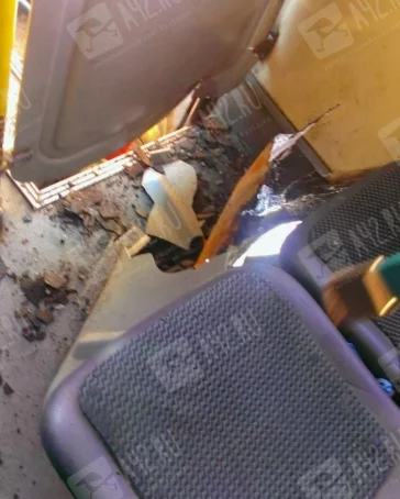 Фото: В Кемерове у пассажирского автобуса лопнуло колесо: есть пострадавший 3