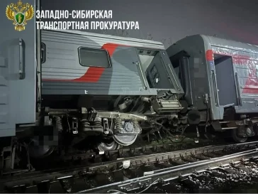 Фото: В Новокузнецке на станции столкнулись два пассажирских вагона: начата проверка 2
