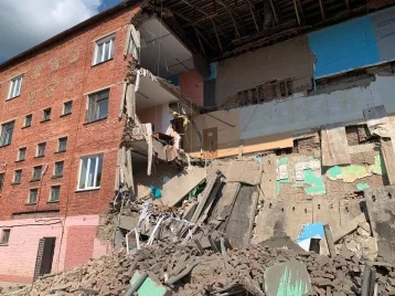 Фото: В Кузбассе за обрушение стены дворца творчества ответит его директор: дело ушло в суд 1