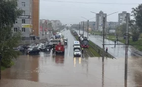 В Череповце из-за ливня затопило улицы