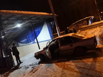 Фото: В Сети обсуждают машину, оказавшуюся в подземном переходе в Кемерове 3