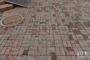 Фото: «Всё в крови»: очевидцы рассказали о ЧП в центре Кемерова 2