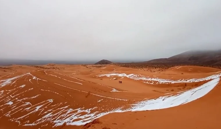 Фото: В пустыне Сахара снова выпал снег 2