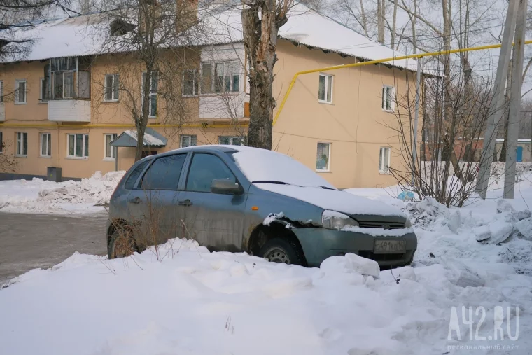 Фото: Дворы спальных районов Кемерова, где остановилось время 23