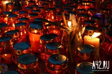 Фото: Пять лет со дня трагедии: в Кузбассе во всех храмах пройдут панихиды по погибшим на пожаре в «Зимней вишне» 1