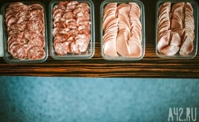 Эндокринолог рассказала о последствиях ежедневного употребления колбасы