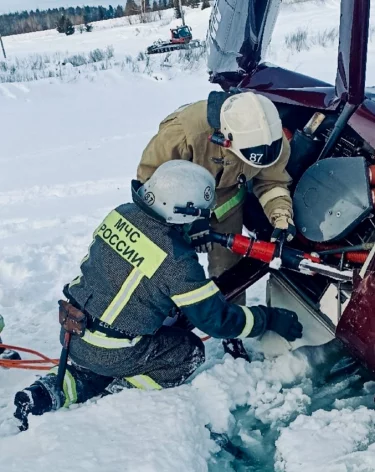 Вертолёт упал на горнолыжном курорте в Пермском крае, есть погибшие