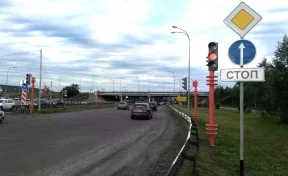 На перекрёстке Терешковой — Притомский в Кемерове запустили светофоры