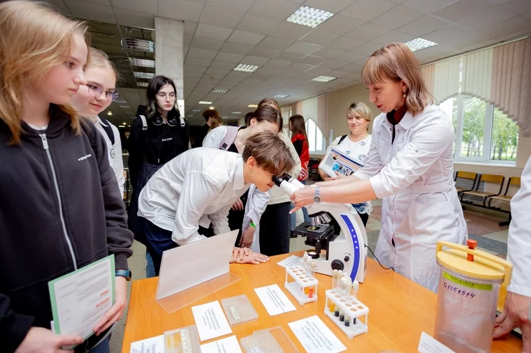 Фото: В Кемеровском медицинском университете стартовал новый сезон уникального и успешного проекта «Медицинские классы в КемГМУ» 2