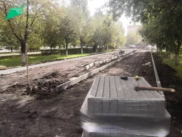 Фото: В кузбасском городе начался ремонт сквера 3
