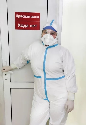 Фото: «Люди паникуют, задыхаясь»: как студентка Кемеровского медицинского университета спасает пациентов в ковидном госпитале 1