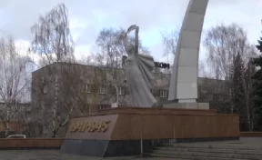 В Новокузнецке неизвестный осквернил монумент на Бульваре героев: его уже ищут правоохранители