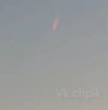 Фото: «Наверное, падает метеорит»: кузбассовцы сняли на видео НЛО  1