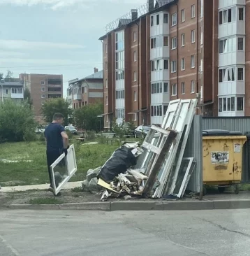 Фото: «Будем бороться»: мэр кузбасского города предупредил о штрафах за мусор на контейнерных площадках 1
