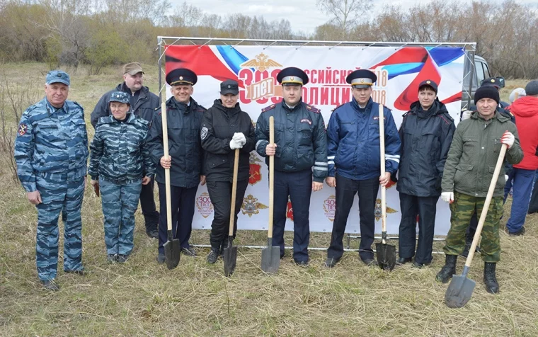Фото: Кемеровские полицейские поспособствовали обеспечению облцентра чистым воздухом 3