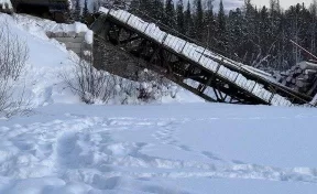 В Иркутской области обрушился мост, когда по нему проезжал лесовоз