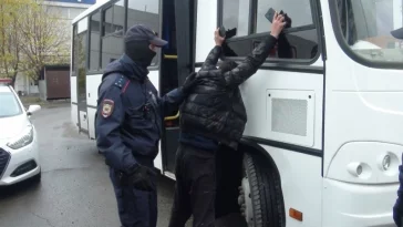 Фото: В Кузбассе почти 300 человек доставили в отделы полиции в ходе спецоперации 2
