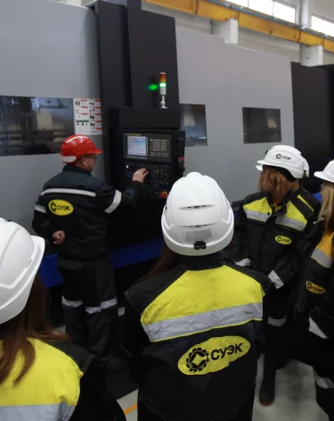 «СУЭК-Кузбасс» открыла двери для школьников выпускных классов