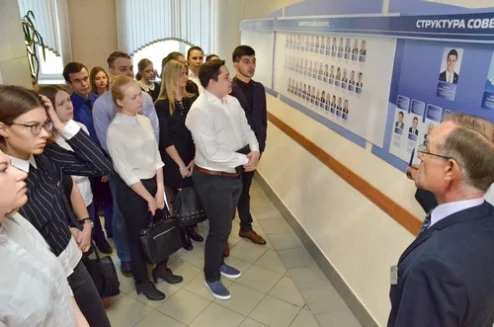 Фото: Студенты КемГУ побывали на экскурсии в Совете народных депутатов Кузбасса 2