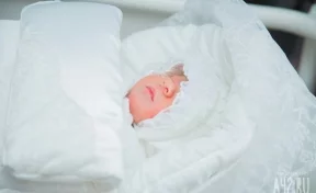 У многодетной россиянки изъяли детей после гибели младенца в кровати 