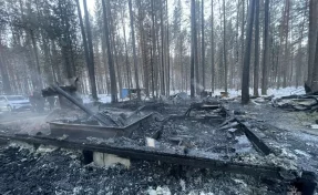 Один выжил, остальные погибли: гостевой дом сгорел в Хакасии