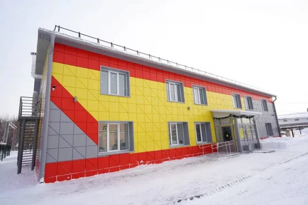 В Кемеровском округе открыли обновлённую школу искусств