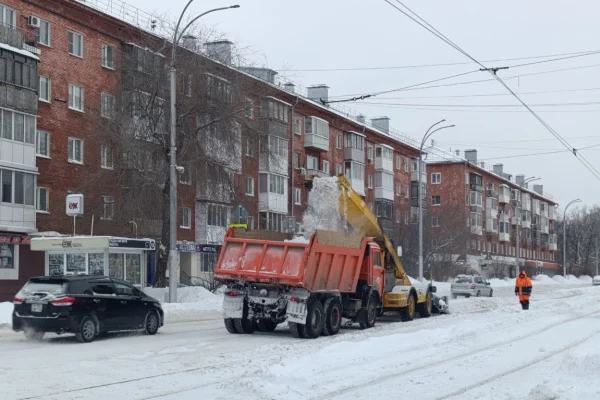 Власти Кемерова рассказали, какие улицы очистят от снега в ночь на 14 января