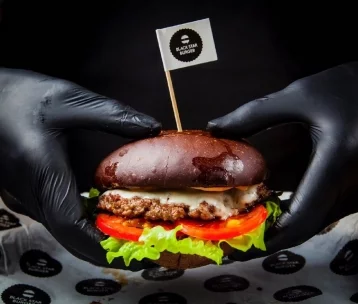 Фото: Суд оштрафовал Black Star Burger за антисанитарию 1