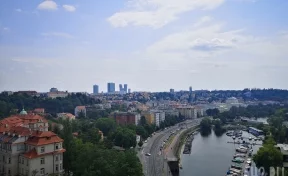 Прага намеревается лишить российское посольство части занимаемой площади
