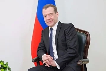 Фото: «Вот такой лайфхак»: Медведев рассказал, как стать президентом России 1