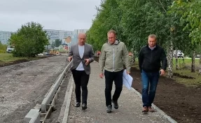 «Завершим в текущем сезоне»: мэр Кемерова рассказал о строительстве тротуаров и велодорожек вдоль Притомского проспекта