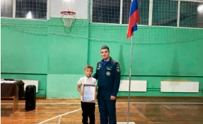 Восьмилетний мальчик спас младшую сестру из горящего дома в Кузбассе