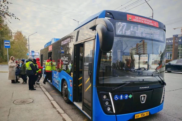 В Кемерове контролёры поймали 3 безбилетников, проверив 26 автобусов