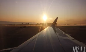 Женщина решила засудить авиакомпанию на 5 млн долларов из-за шоколадки, которую её дочери дала стюардесса