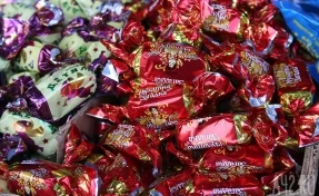 В Кузбассе прокуратура обнаружила конфеты с истёкшим сроком годности