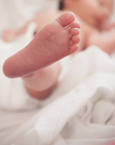 На беременных не давить. Что нужно знать о законе, который запрещает склонять к аборту