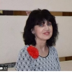 Фото: День учителя: снятая с петель дверь, гангстеры и роды в ночь перед экзаменом 9