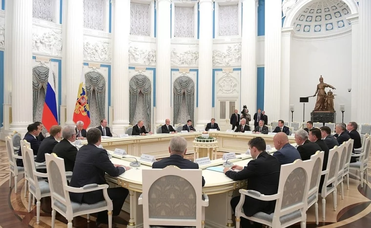 Фото: Владимир Путин встретился с избранным губернатором Сергеем Цивилёвым 2